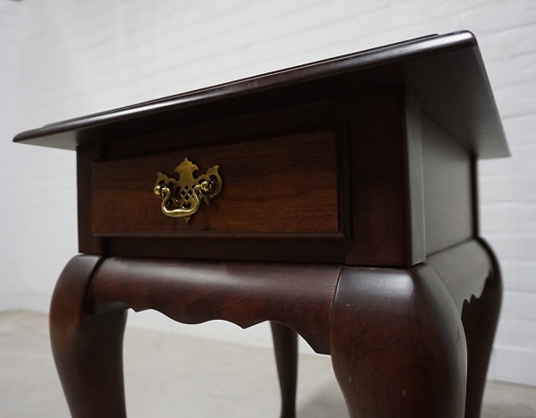 西洋 クラシカル 猫脚 サイドテーブル チェスト コンソール 棚 飾り台 